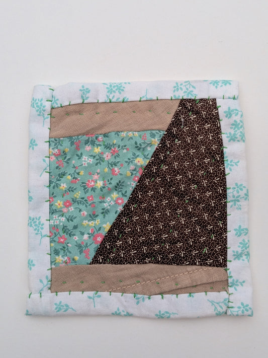 Diagonal Lines Mug Rug