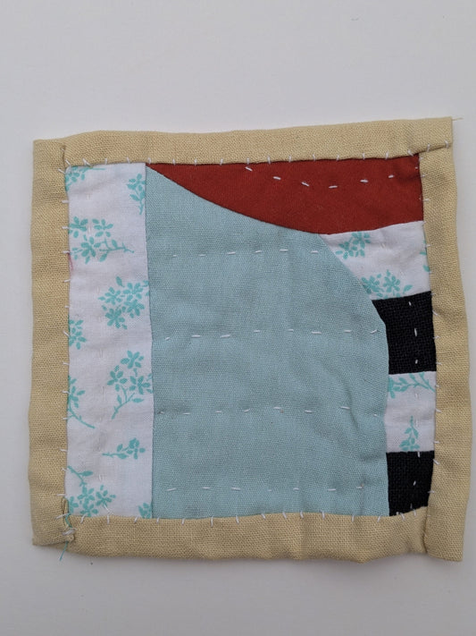 Curved Lines Mug Rug