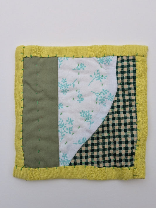 Green Curves Mug Rug